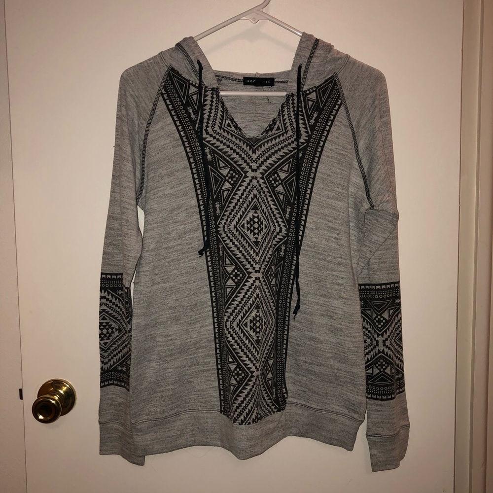 Socialite Jr Large Girls Gray Long Sleeved Shirt